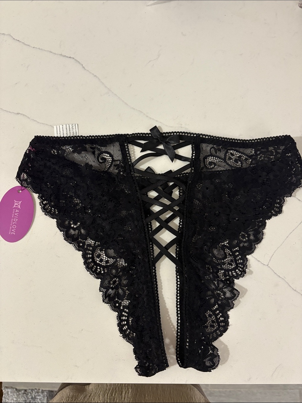 Black lace sexy crotchless panties Medium nwt